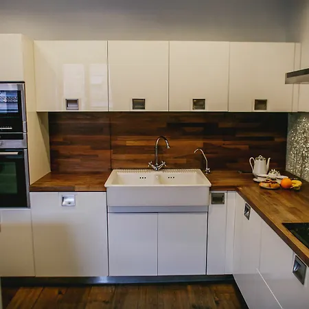 Bednarska 18 - Loft By Homeprime Warsaw